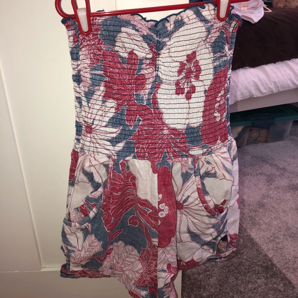 Floral strapless romper